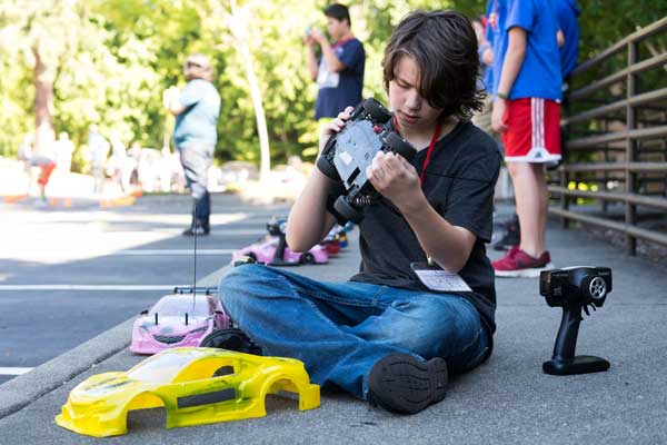 600x400 DigiPenAcademy Junior Boy car DSCF0475